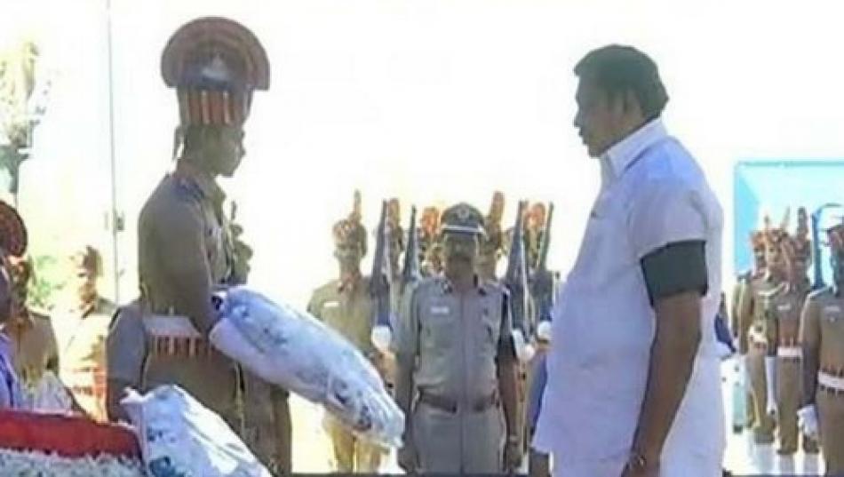 police inspector periya pandiyan's funeral ceremony in chennai airport