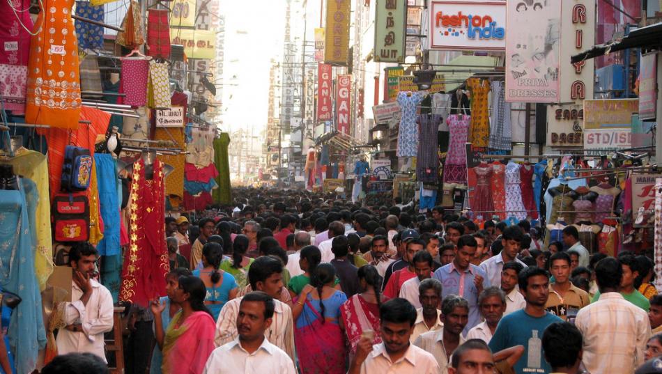 Raids in famous stores in T.Nagar