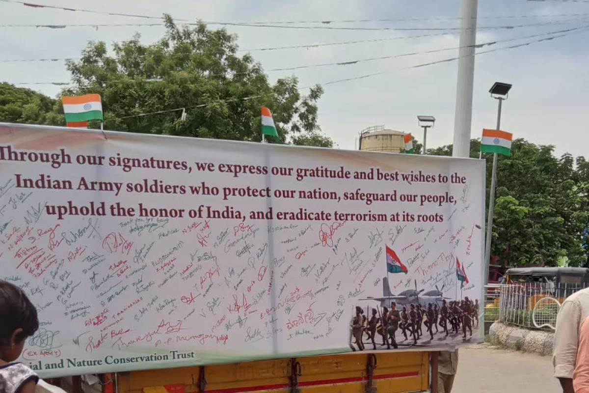 Signature-campaign-in-Nellai-in-support-of-soldiers