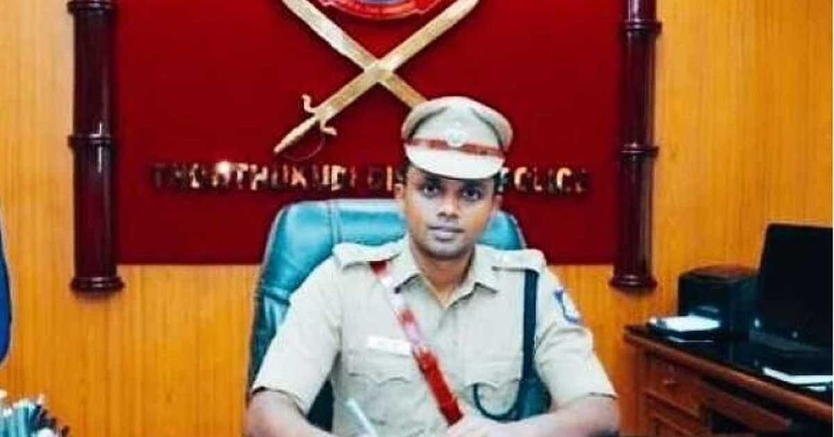 thoothukudi-rowdy-man-with-a-arivaal-roamed-around-the-bus-stand-police-took-his-gun