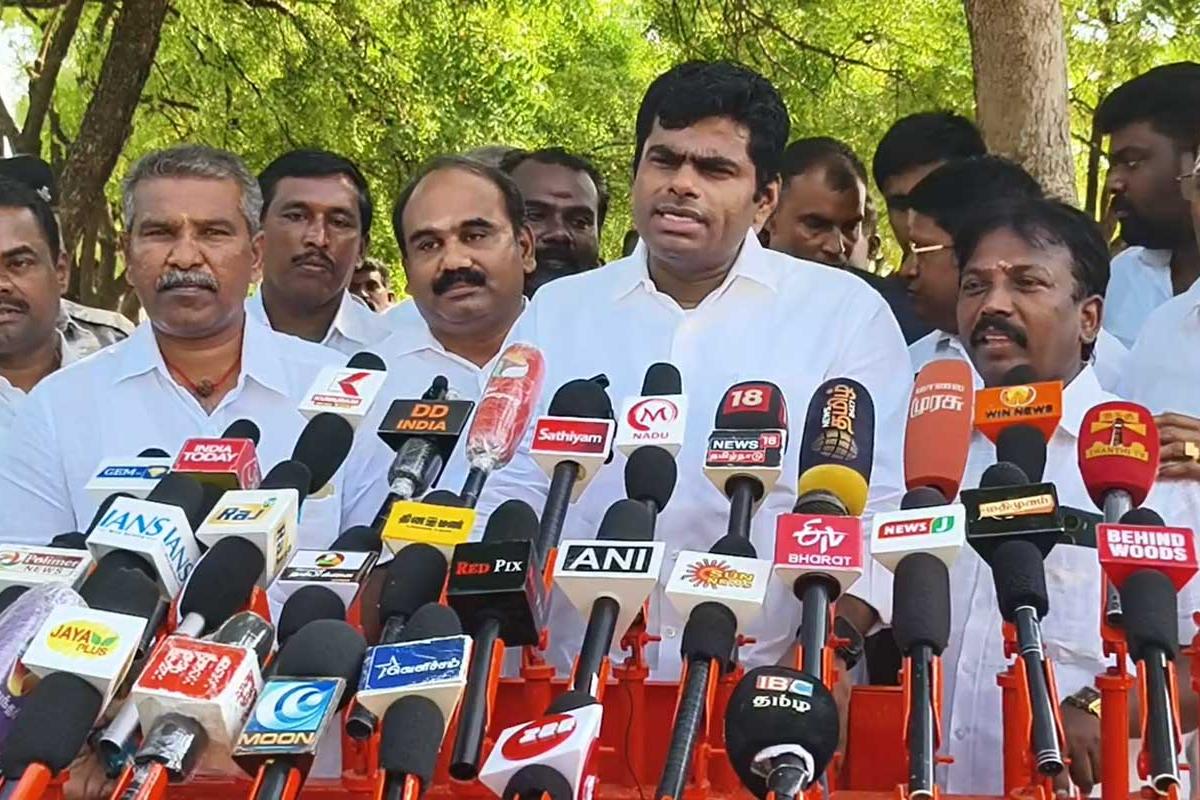 Annamalai-suddenly-praises-DMK-in-Thoothukudi