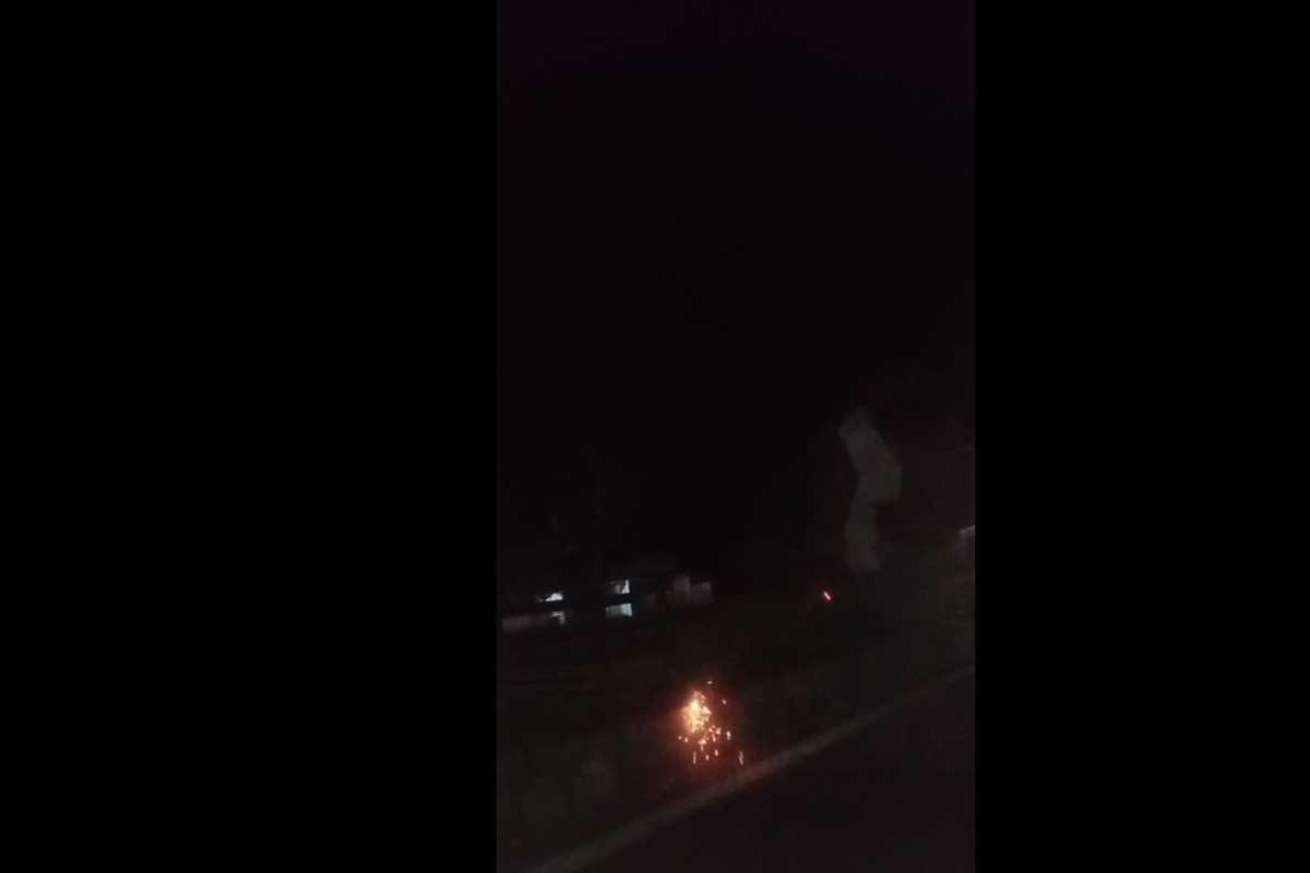 Indian-Army-s-strike-on-Pakistan-Public-cheers-in-Tirunelveli-at-midnight