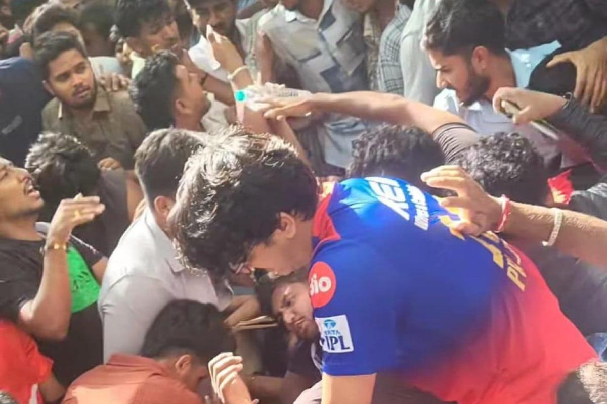 8-killed-in-stampede-at-RCB-team-felicitation-ceremony
