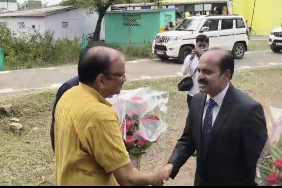 central-committee-members-visits-manjolai