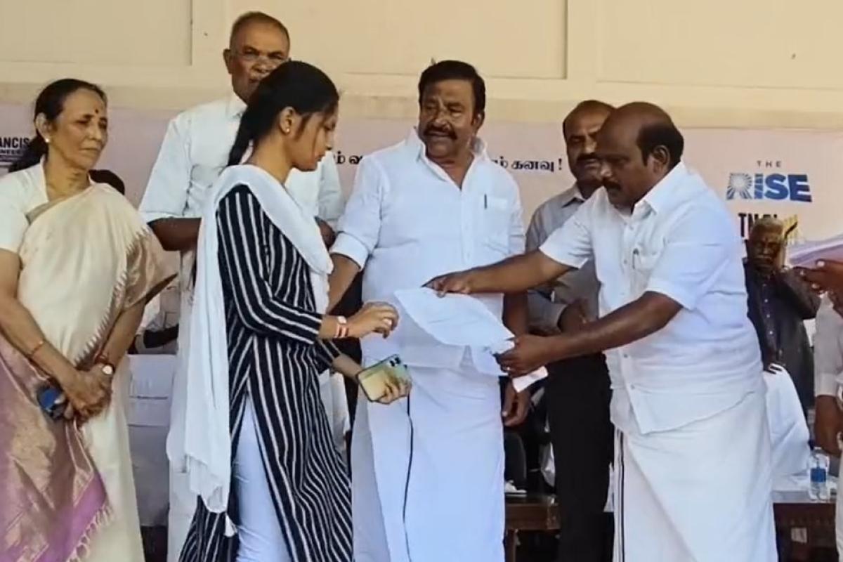 new-college-built-in-nellai-manur-is-a-boon-for-rural-students-minister-kovi-chezhiyan-says
