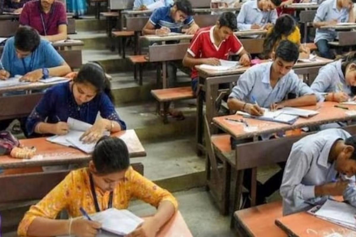 postgraduate-teacher-recruitment-exam-in-tirunelveli-5-527-candidates-participated