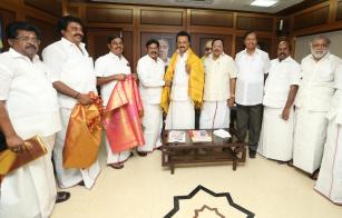 Behind-the-reason-of-IJK-DMK-alliance