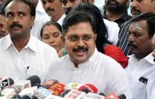 will-give-seat-in-local-body-election--Admk-offers-Ammk-party-men-get-back-them