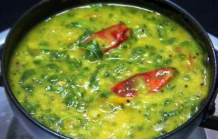 Healthy-Drumstick-leaves-Curry-Recipe