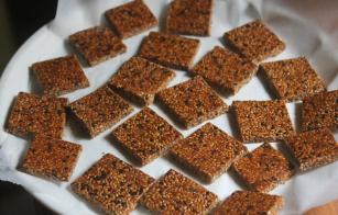 Yummy-white-Sesame-Mittai-Recipe