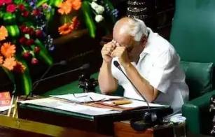 Karnataka-political-crisis-CM-Kumaraswamy-and-ruling-MLAs-absent-in-assembly-speaker-displeased