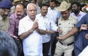 Big-silence-in-Karnataka-politics-all-eyes-on-speakers-decision-on-rebel-MLAs-resignation