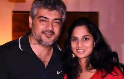 ajith-is-still-keeping-a-promise-he-made-to-wife-shalini-21-years-ago