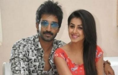 new-love-pair-in-kolliwood-is-aadhi-and-nikki-galrani
