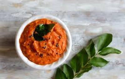 small-to-look-at-but-big-on-health-how-to-make-chutney-with-small-onions