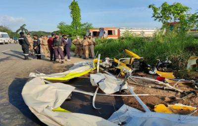 navy-glider-crashes-in-kochi-2-navy-officials-died