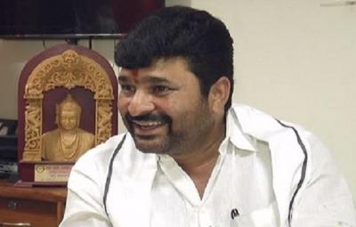 congress-mla-tried-to-join-bjp-to-escape-murder-case-in-karnataka