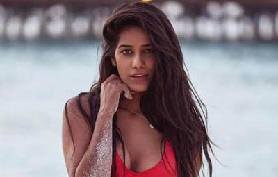 police-complaint-filed-against-poonam-pandey-for-obscene-video-shot-in-goa