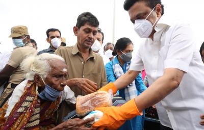 c-m-and-ministers-not-properly-looking-into-flood-relief-work-says-stalin