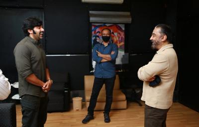 kamal-appreciate-arya-for-saarpatta-parambarai