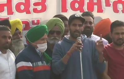 i-will-return-my-khel-ratna-award-to-support-farmers-says-boxer-vijender-singh