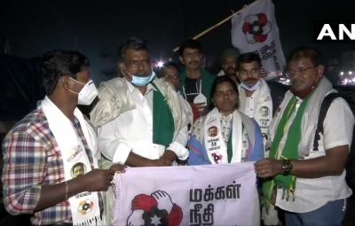 farmers-protest-at-delhi-border-against-farm-laws-entered-12th-day