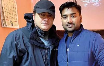 ajith-at-varanasi-kasi-viswanathar-temple