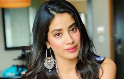 janhvi-kapoor-s-belly-dance-goes-viral