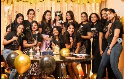 actress-celebrate-bachelor-party