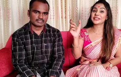 srireddy-acting-as-silk-smitha
