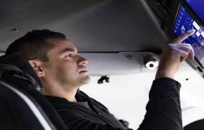 american-man-buys-spacex-jet