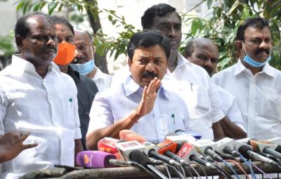 minister-c-v-shunmugam-attacks-ttv-dinakaran-and-sasikala