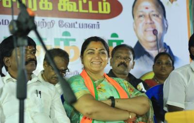 islam-women-supports-kushboo