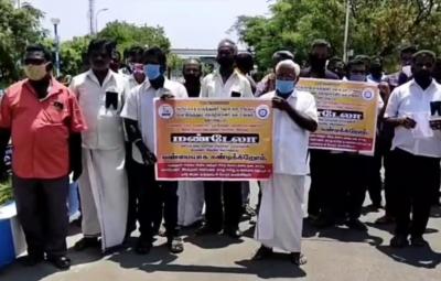 barbers-telling-mandela-to-cut-scenes-from-the-film