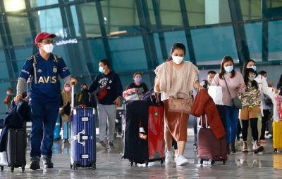 covid-19-in-india-rich-indians-flee-by-private-jet-as-covid-19-infections-spiral