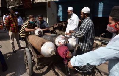 mp-farmer-donates-two-lakh-saved-for-daughter-s-marriage-to-buy-oxygen