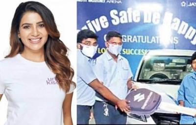 samantha-gifted-car-to-auto-women-who-suffer-run-family
