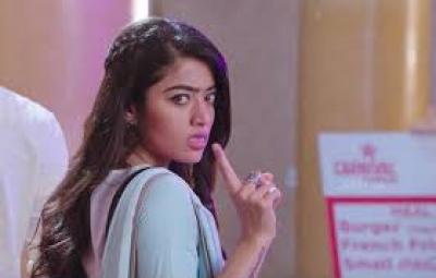 rashmika-mandanna-says-rcb-is-her-favourite-team-gone-viral
