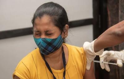 karnadaka-chain-snatching-on-road-by-bikers