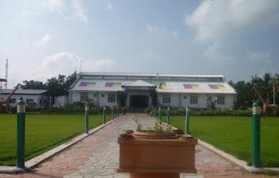 hospital-built-by-napoleon-grandfather-greeted-the-boy