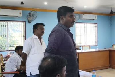 why-were-sanitation-workers-sent-to-thiruchendur-ambasamudram-councilors-question