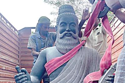 or-the-first-time-in-north-india-a-tamil-poet-is-honored-thiruvalluvar-statue-in-prayagraj
