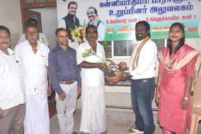 A-set-of-fruit-trees-under-subsidy-from-the-Horticulture-Department-was-presented-by-Vijaya-Vasanth-MP