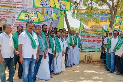 a-program-to-pay-tribute-to-the-farmers-in-radhapuram