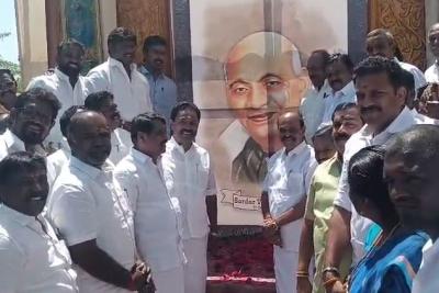 former-aiadmk-ministers-meets-nainar-nagnedran-in-nellai