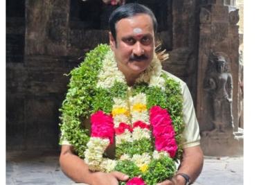 anbumani-ramadoss-visits-nellaiappar-temple-in-tirunelveli