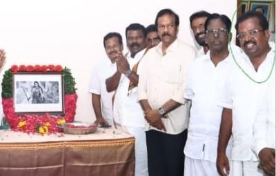 veeramangai-kuyili-s-memorial-day-congress-leader-selva-perundakai-pays-tribute