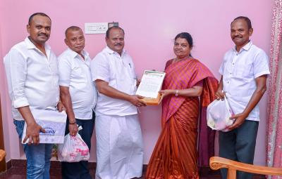 small-match-manufacturers-request-minister-geetha-jeevan-to-ban-plastic-lighters