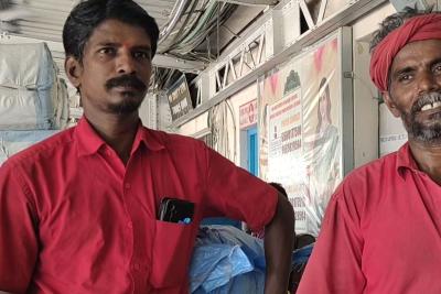 how-much-nellai-railway-porters-earn-in-oneday