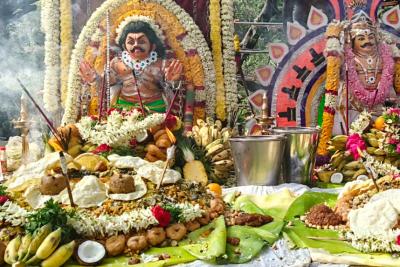 karaiyar-worshipping-sangili-bhoothathar-and-mottayan-swami-with-kerala-food-offerings